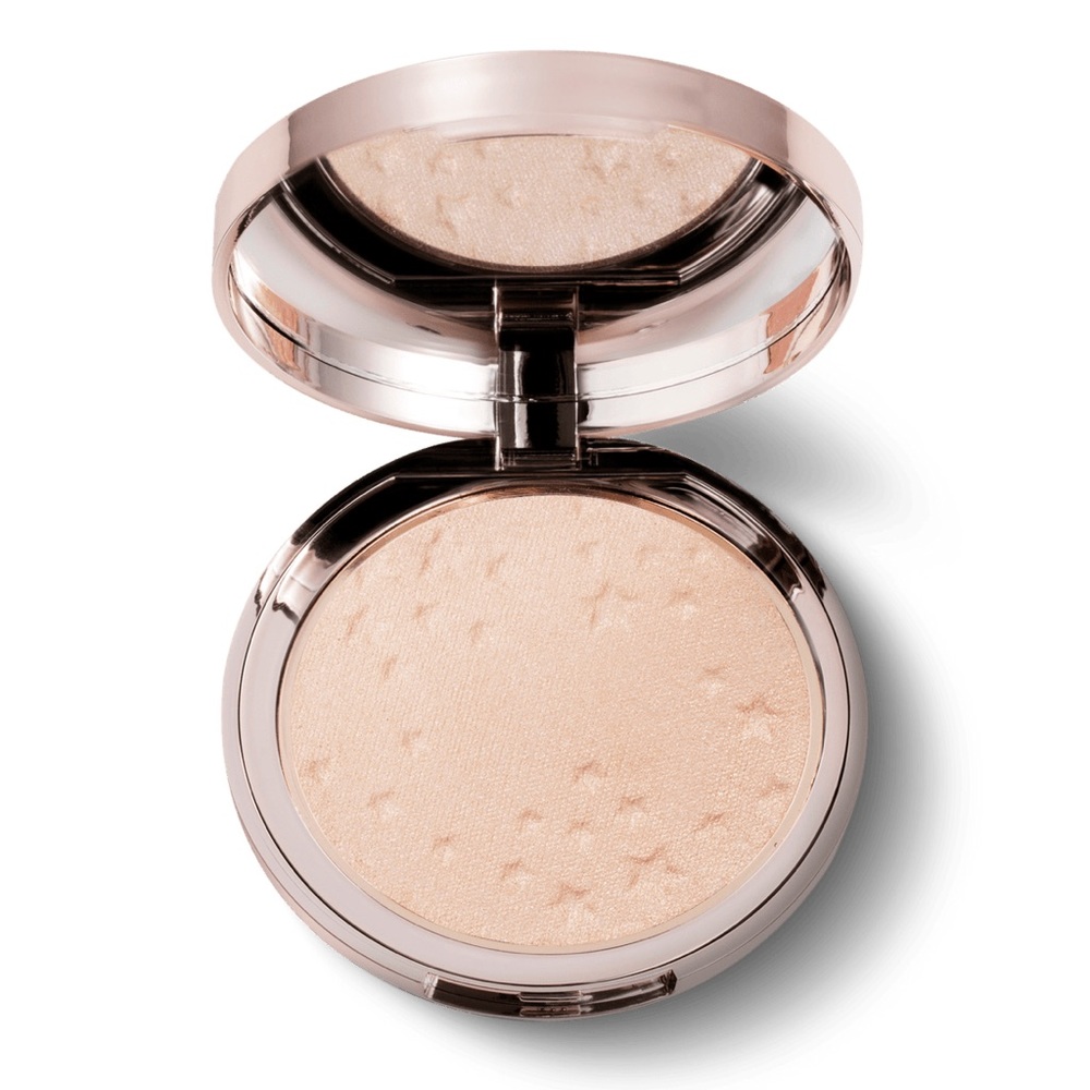Full Size NWT Glow-To Highlighter in Shade Stardust
Compact Highlighting Powder